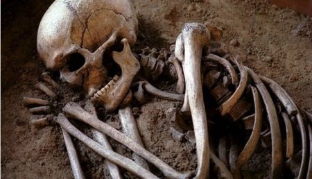 Bakıda köhnə tikilidə insan skeleti tapıldı