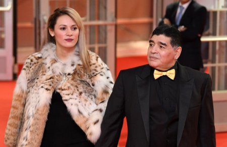 Maradona evindən qovuldu