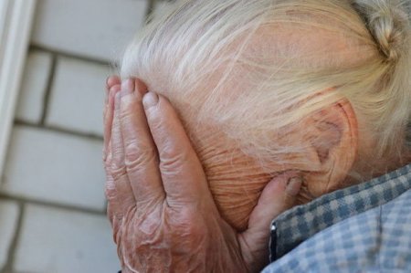 84 yaşlı qadın itkin düşdü