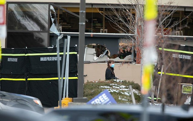 ABŞ-da marketə silahlı hücum - 10 nəfər öldü