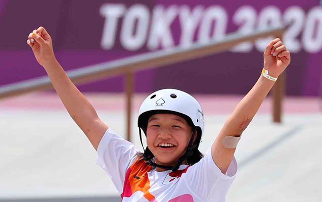 13 yaşlı idmançı Olimpiya çempionu oldu