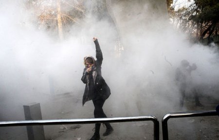 İranda iğtişaşlar: Onlarla ölən var