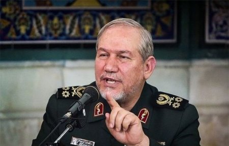 Xamneinin müşaviri: ABŞ böyük İran xalqı ilə bacarmayacaq