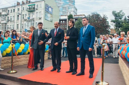 Kiyevdə Müslim Maqomayev bağı açıldı