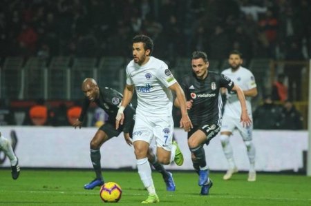 Türkiyə Superliqası: “Beşiktaş” və “Başakşəhər” səfər oyunlarında vacib xallar itiriblər