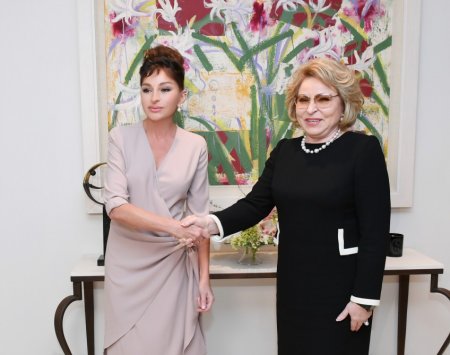 Birinci vitse-prezident Mehriban Əliyeva Rusiya Federasiya Şurasının sədri Valentina Matviyenko ilə görüşüb