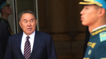 Nazarbayev: Qazaxıstanda hakimiyyət dəyişməlidir