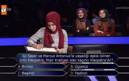 Türkiyə bu qızdan danışır - Video
