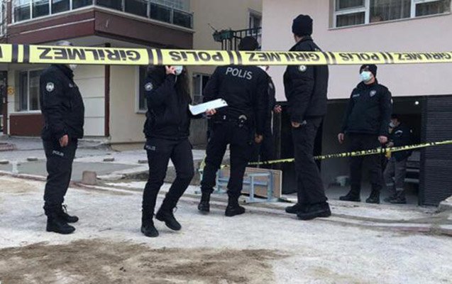 Türkiyədə bina qarajında üç gəncin cəsədi tapıldı