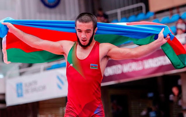 Bayramov AÇ-də gümüş medal qazandı