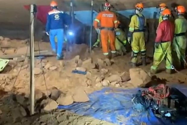 Braziliyada mağaranın çökməsi nəticəsində doqquz nəfər yanğınsöndürən həyatını itirib