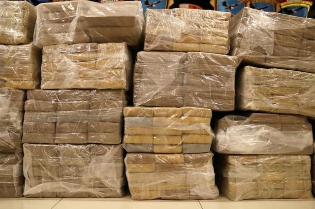 Kolumbiyada üç ton kokainin tapıldığı narkolaboratoriya məhv edildi