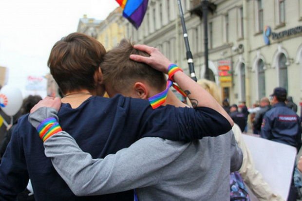Rusiyada “ailə dəyərlərinin qorunması üçün LGBT təbliğatı qadağası” rəsmiləşdirilir