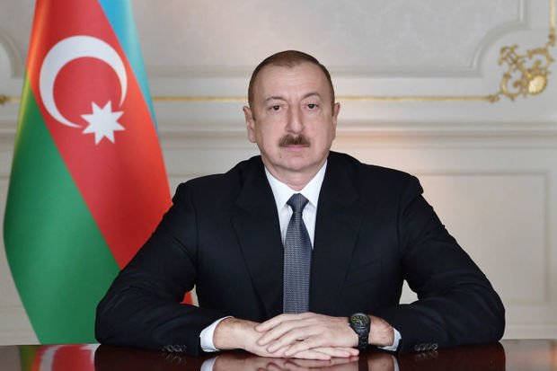 İlham Əliyev Azərbaycan energetiklərini təltif etdi