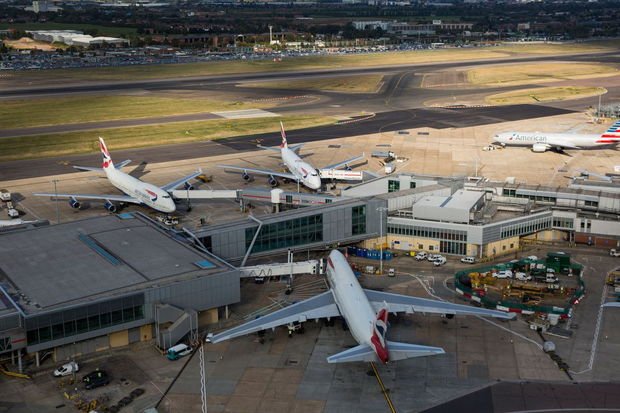 Pilotsuz uçuş aparatı Londonda həyəcanlı anlara səbəb oldu: Aeroport bağlandı
