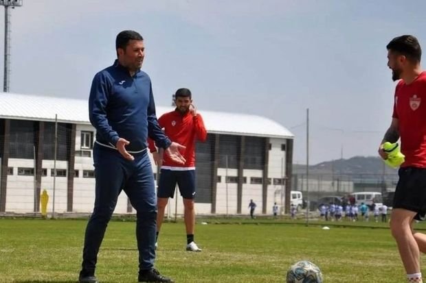 “Araz Naxçıvan”ın baş məşqçisi Premyer Liqa hədəflərini açıqladı: “Birdən-birə çox söz vermək istəmirəm”