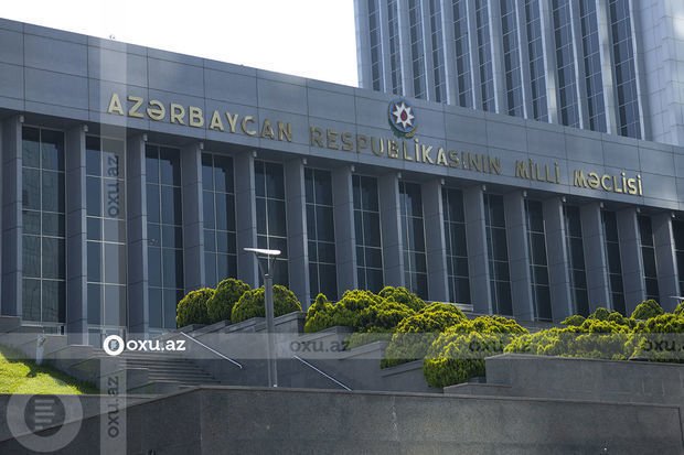 Milli Məclisin baş məsləhətçisi vəfat etdi