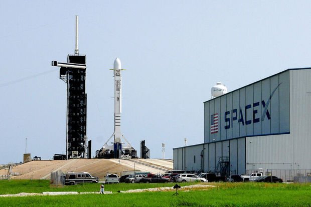 “SpaceX” ABŞ Kosmik Qüvvələrini rabitə ilə təmin etmək üçün ilk müqaviləni bağlayıb