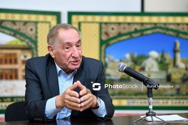 Faiq Sücəddinov: “Piano arxasında oturanda xoşbəxt oluram” 