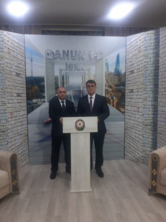 "Qanun və İcra” proqramı hər həftənin şənbə günü saat 15:00-dan-16:00-dək canlı yayımda "Dünya TV"-nin efirində nümayiş olunur.