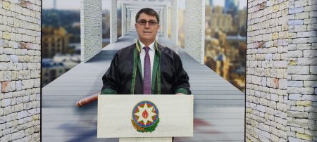 "Qanun və İcra” proqramı hər həftənin şənbə günü saat 15:00-dan-16:00-dək canlı yayımda "Dünya TV"-nin efirində nümayiş olunur.