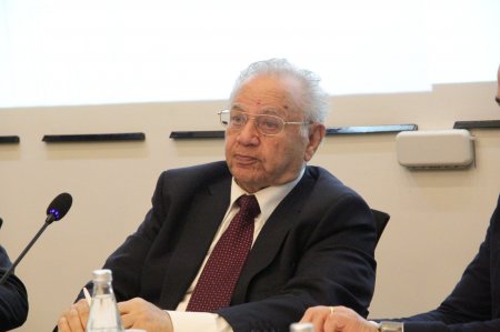 Gənclər Təşkilatları Ulu Öndər Heydər Əliyevin əziz xatirəsini böyük ehtiramla yad ediblər.