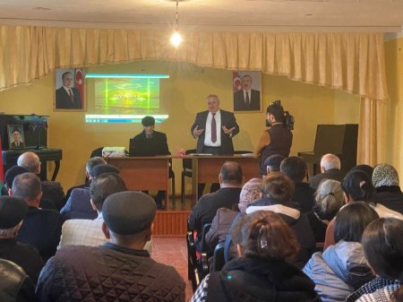 "MƏN YER ÜZÜNDƏ MÜƏLLIMDƏN YÜKSƏK AD TANIMIRAM”