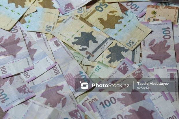 Komitə sədri: “Müəllimlərin əməkhaqqı 1000 manatdan başlayacaq”