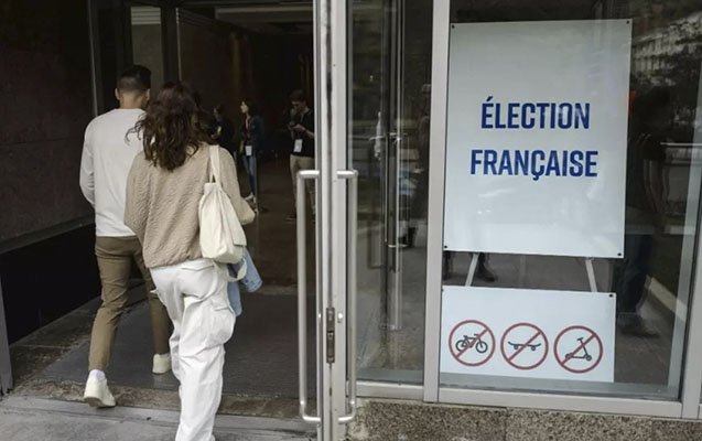 Fransada növbədənkənar parlament seçkiləri keçirilir