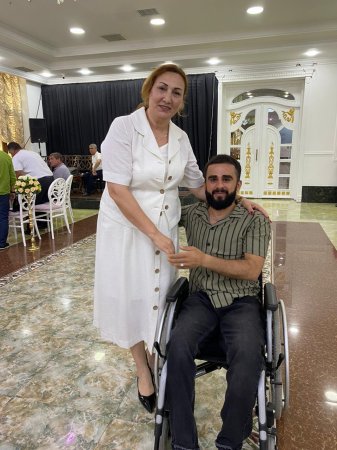 QHT rəhbəri Qurban bayramını şəhid ailələri və qazilərlə qeyd edib