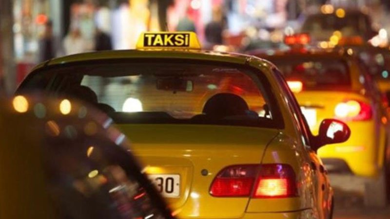 Taksilərlə bağlı qərar qüvvəyə mindi 