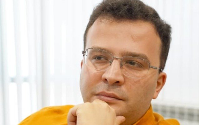 “İctimai nəqliyyatda kiməsə təpik atmaq qeyri-insani davranışdır” - Sosioloq Rüfət İsmayılzadə