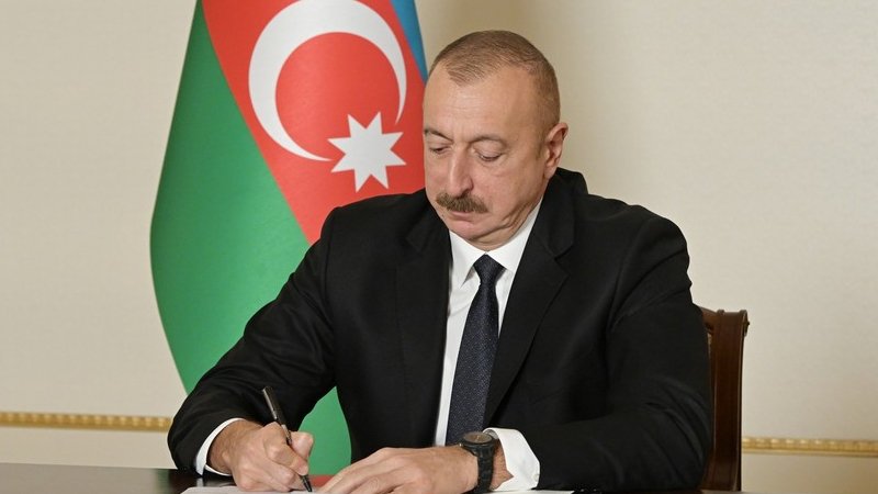 Prezident üç polkovnikə "general-mayor" rütbəsi verdi (SƏRƏNCAM) 