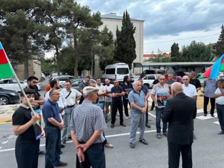 Deputatlığa namizəd Əfqan Quliyev seçicilərlə görüşdü - FOTOLAR
