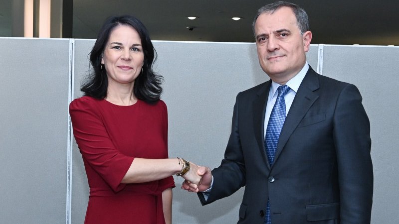 Ceyhun Bayramov Berbokla Azərbaycan-Ermənistan normallaşma prosesini müzakirə etdi 