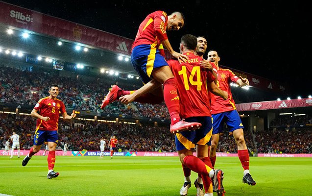 İspaniya pley-offda!
