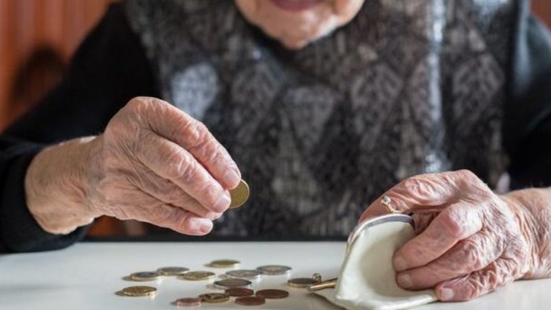 Dünya praktikası Azərbaycanda - Özəl pensiya fondları vətəndaşa nə verəcək? 