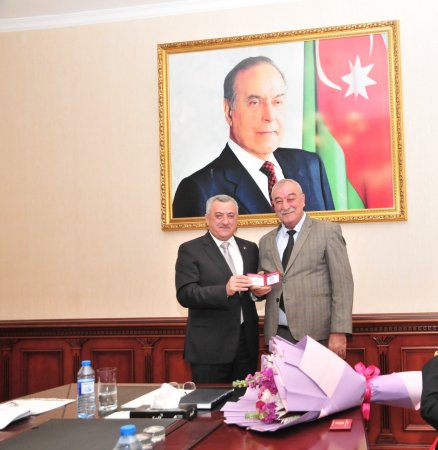 Abdin Fərzəliyev Abşeron RİH yanında İctimai Şuranın üzvləri ilə görüşüb +FOTOLAR 