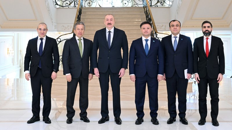 Prezident "Tatneft", "KazMunayQaz" və "Uzbeknefteqaz" şirkətlərinin rəhbərlərini qəbul etdi 