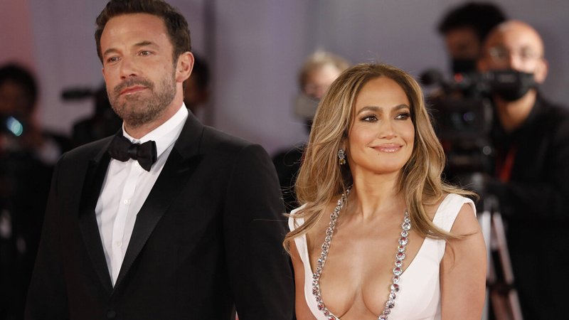 Cennifer Lopez Ben Afflekin ona xəyanət etdiyini düşünür 
