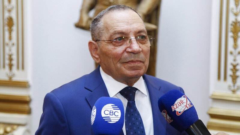 Konstitusiya Məhkəməsinin hakimi təqaüdə göndərildi