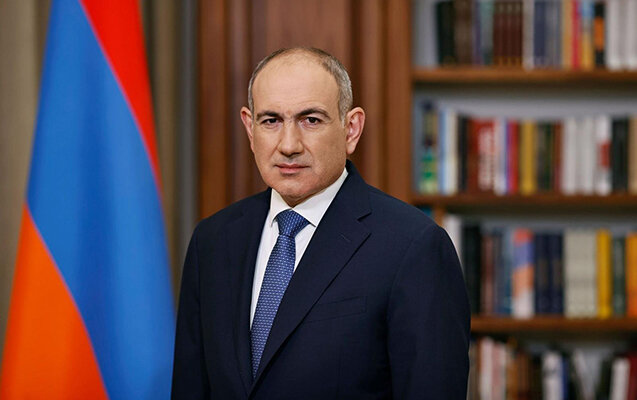 Paşinyandan İrəvanda bayrağımızın yandırılmasına - Reaksiya