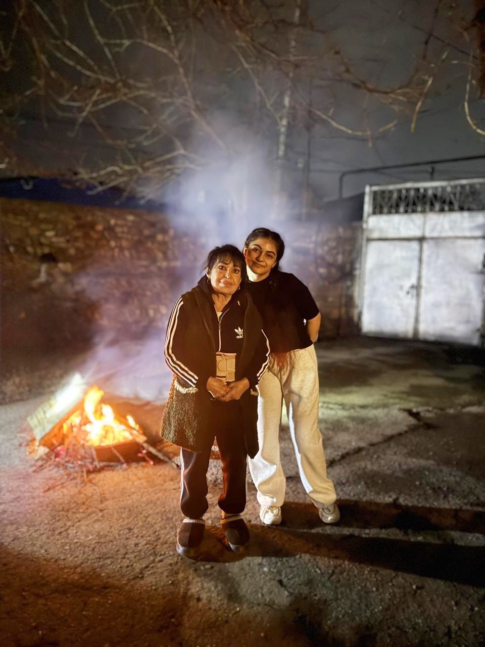 “Neylərəm sənsiz” – Nənə nəvənin qəlbində yaşayan əbədi sevgi. Nuray Kərimli nənəsi Məlahət xanıma ithaf edir.
