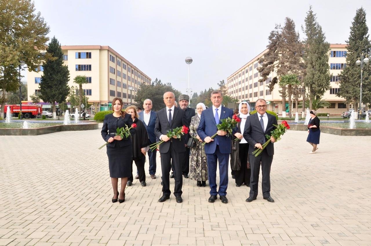 Şirvanda YAP-ın təsis olunmasının 33-cü ildönümü qeyd edilib