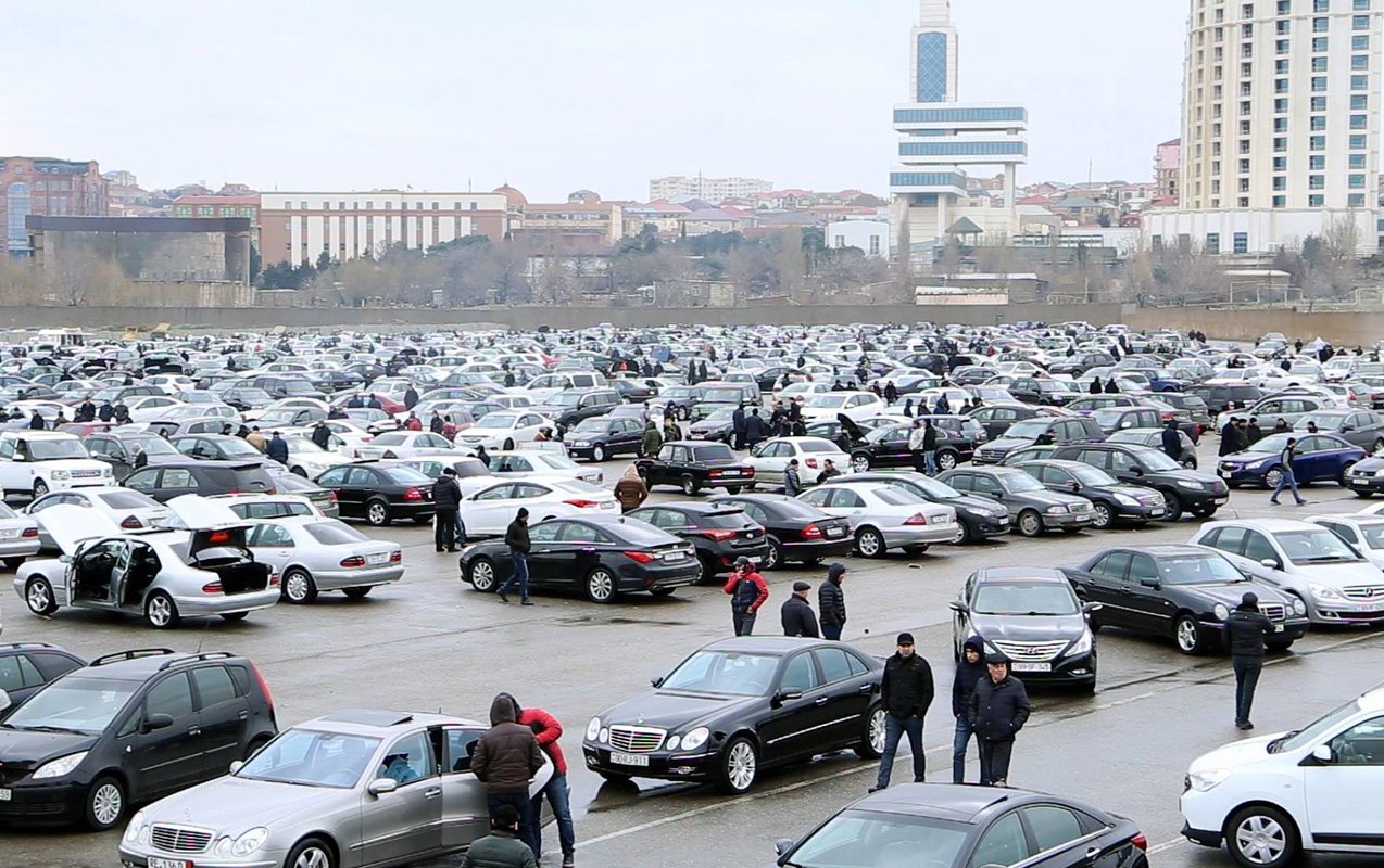 Bakıdakı maşın bazarı Ağdama - Köçürüləcək