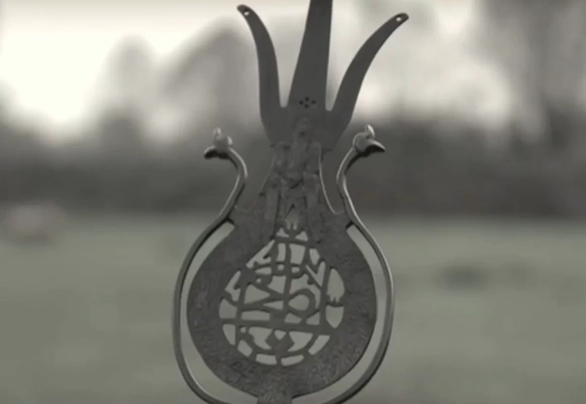 Azərbaycanda UNİKAL TAPINTI: Astarada Səfəvilərə aid döyüş bayrağının başlığı aşkar edilib