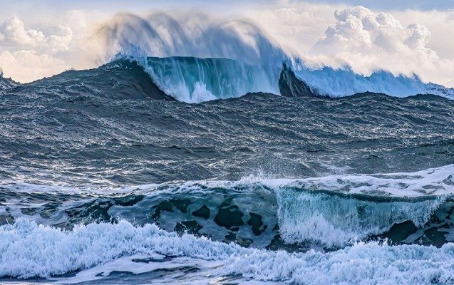 Yaponiyada sunami oldu - Xəsarət alanlar var