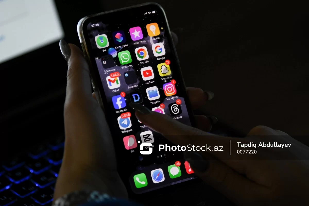 Baş nazirdən mobil telefonların gömrükdən keçirilməsi ilə bağlı yeni qərar