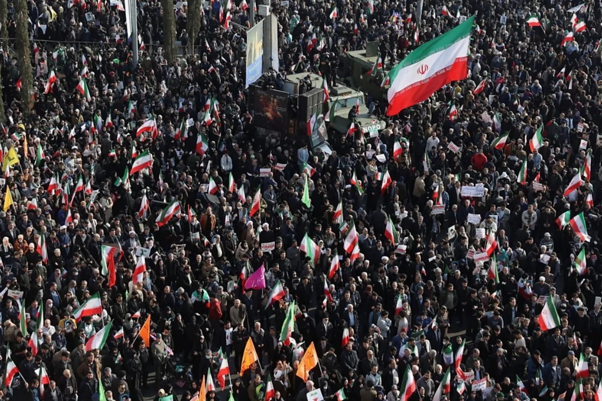 İran hakimiyyəti etirazlarda həlak olanları şəhid kimi tanıdı