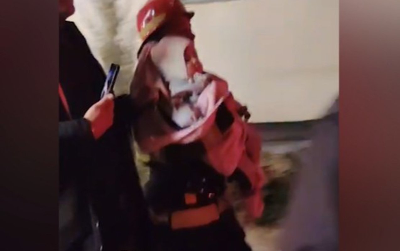 Lökbatandakı yanğında tüstüdən zəhərlənənlər var - Yenilənib